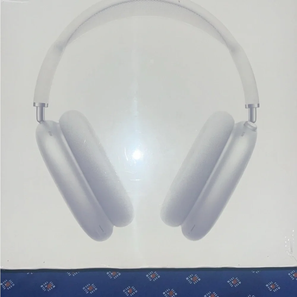 Apple Over-Ear Headphones in Silver